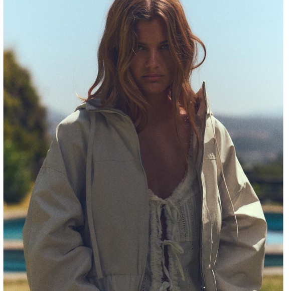 Zara Crop Hooded Jacket - Picture 2 of 16